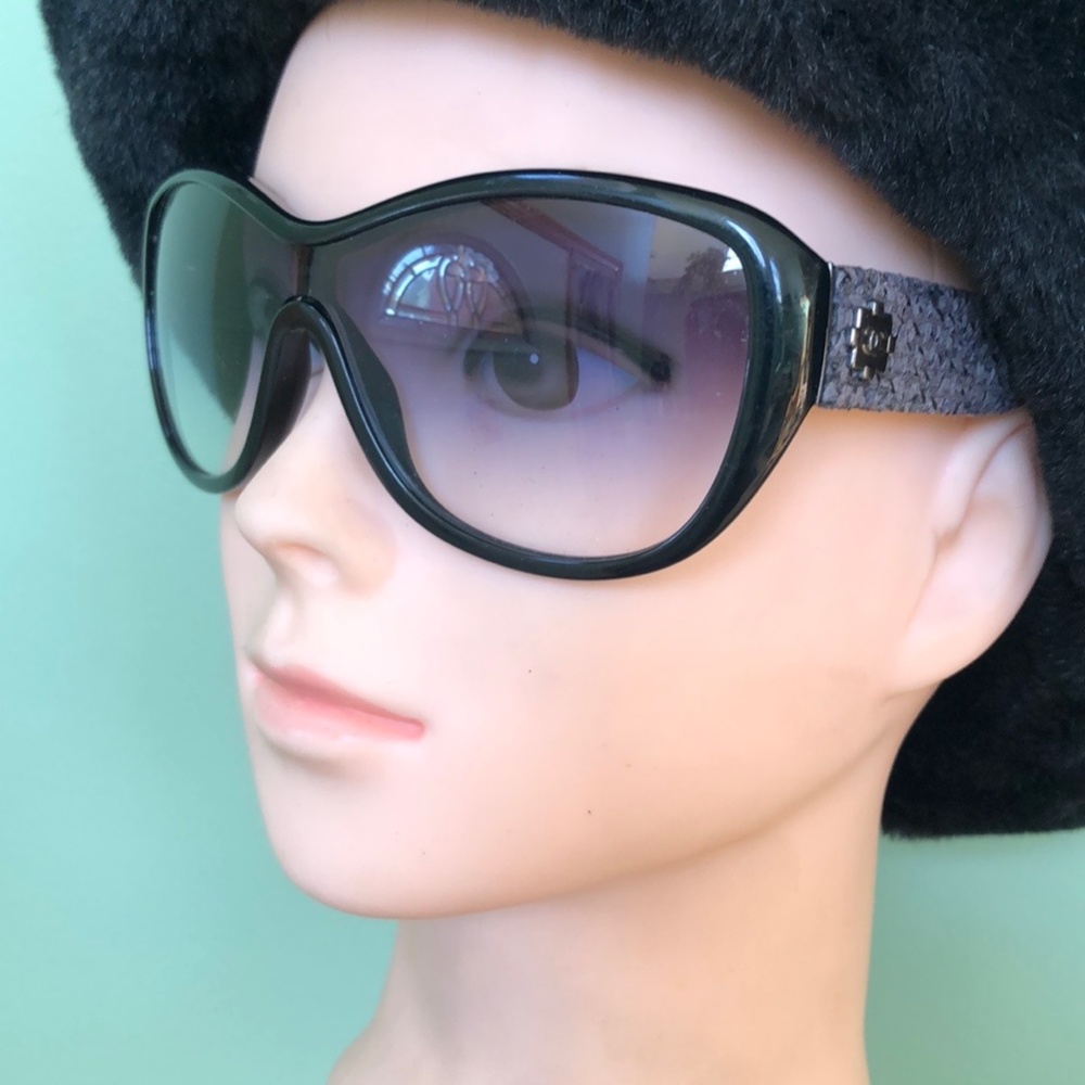 Chanel Quilted Sunglasses - Picture 5 of 9